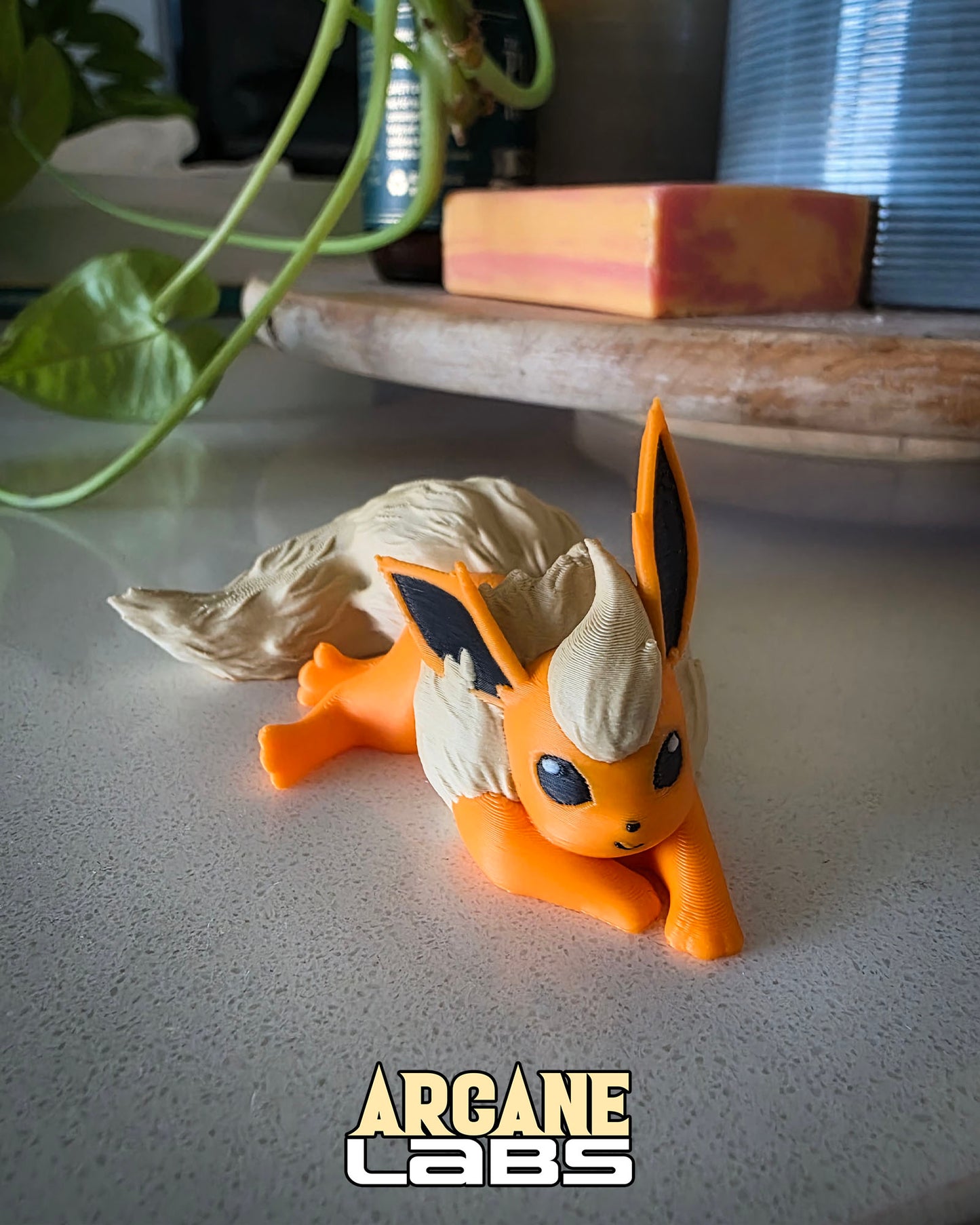 Mini Flareon Pokémon Statue