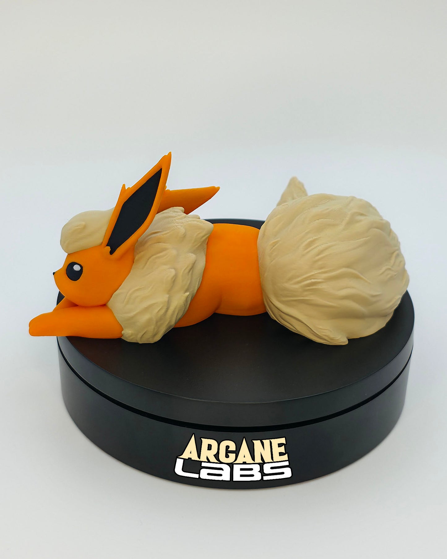 Mini Flareon Pokémon Statue